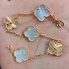Exquisites Vierblättriges Kleeblatt Armband für Damen Fünf-Blüten Armband Zweiseitiges Natürliches Weißes Perlmutt und Karneol Armband