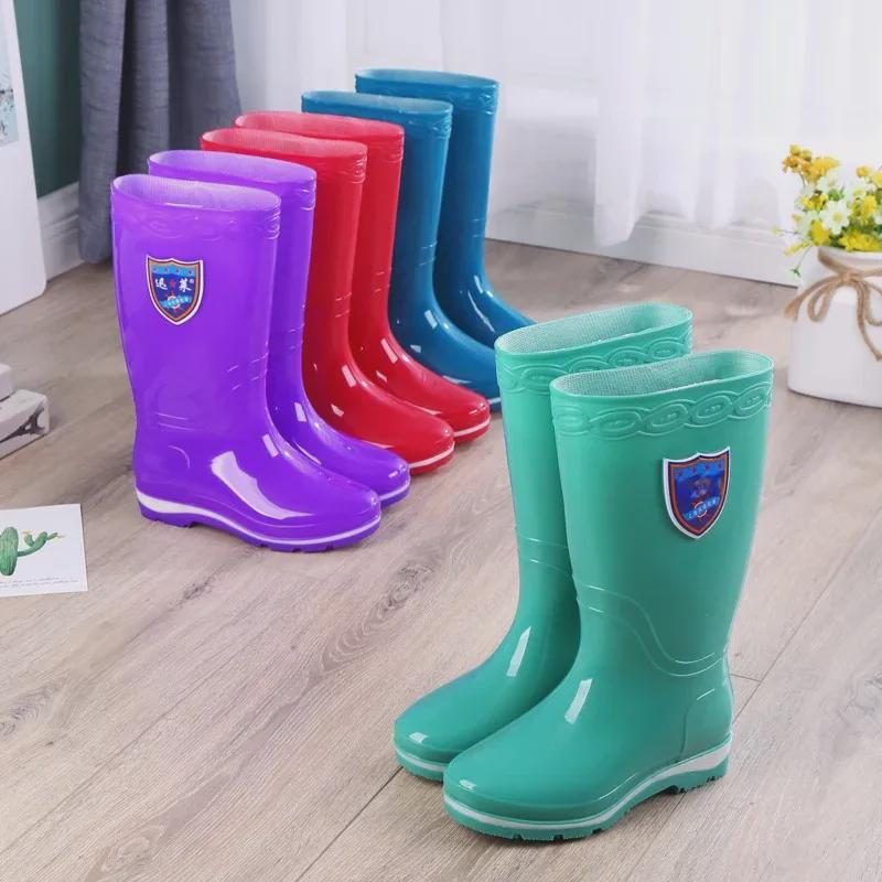 Women's Non-Slip Mid-Tube Rain Boots - Fashionable, Wear-Resistant, Waterproof Footwear for Kitchen and Outdoor Use
