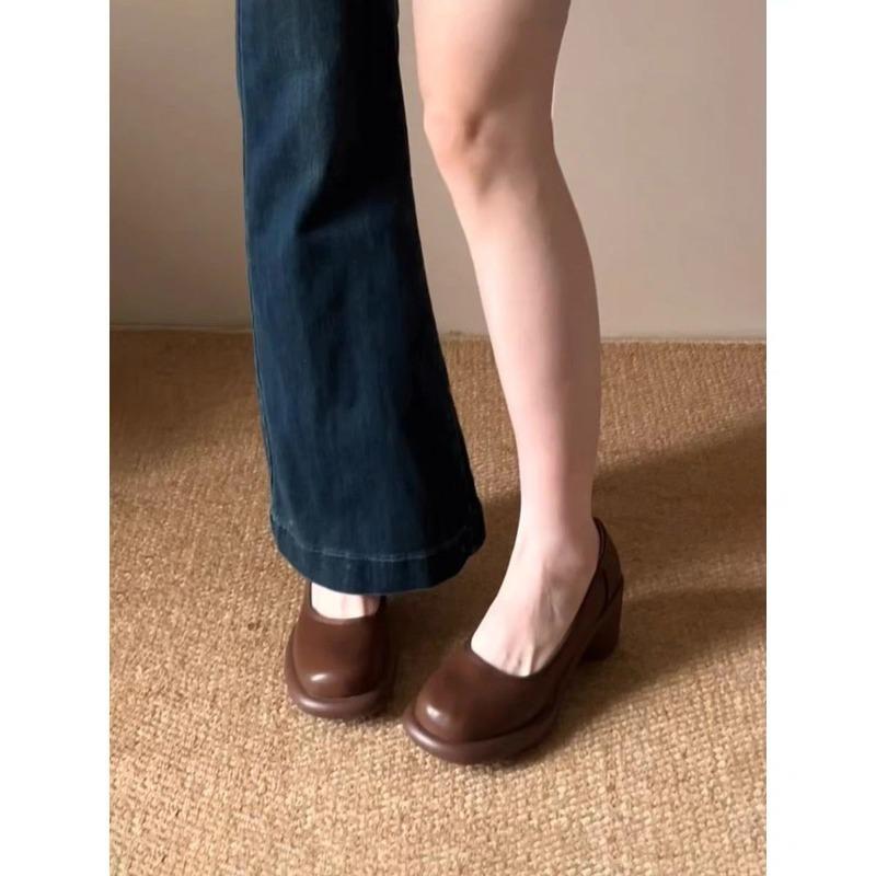 

Модные ретро туфли на высоком блочном каблуке женские 2025 новая весенне-летняя платформа слипоны Мэри Джейн туфли из маленькой кожи 35