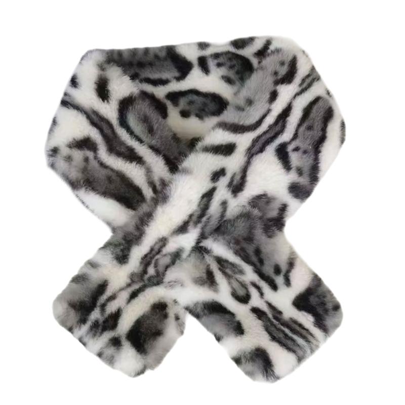 Comfortable and Stylish Leopard Pattern Neck Warmer Soft Faux Furs Winter Scarf for Keeping Warm In Chilly Weather