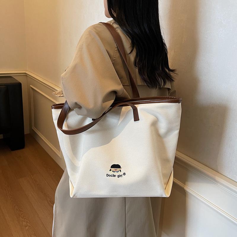 Tote Bag Women 2025 New Handbag Bear Embroidered Canvas Bag Large Capacity Class Commuter Shoulder Bag
