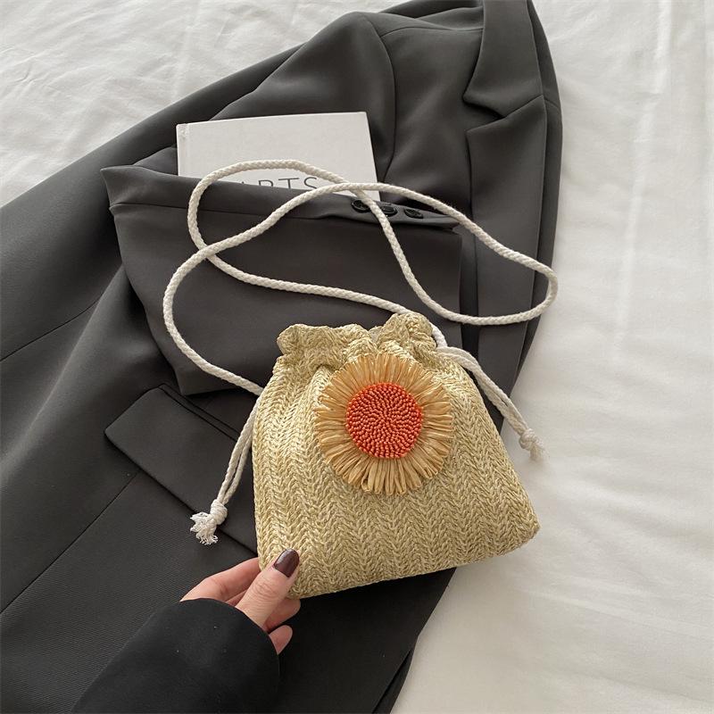

Mori woven bucket bag women s bag new 2025 spring straw bag cross bag Korean version cute shoulder messenger bag