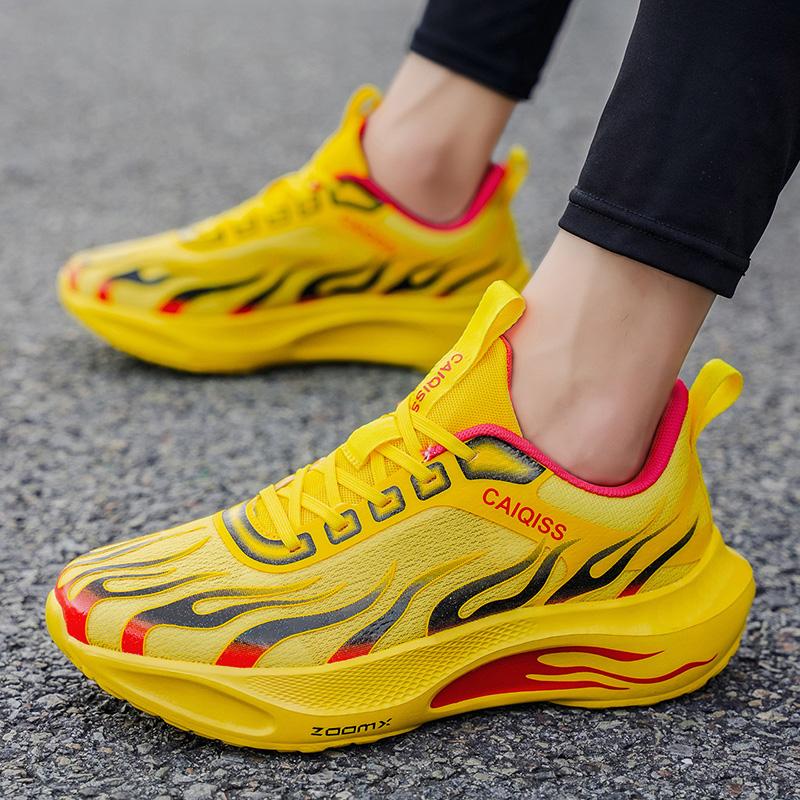 Herren Laufschuhe sind leicht, atmungsaktiv, bequem, modisch, vielseitig und für Herren-Freizeitsport geeignet.