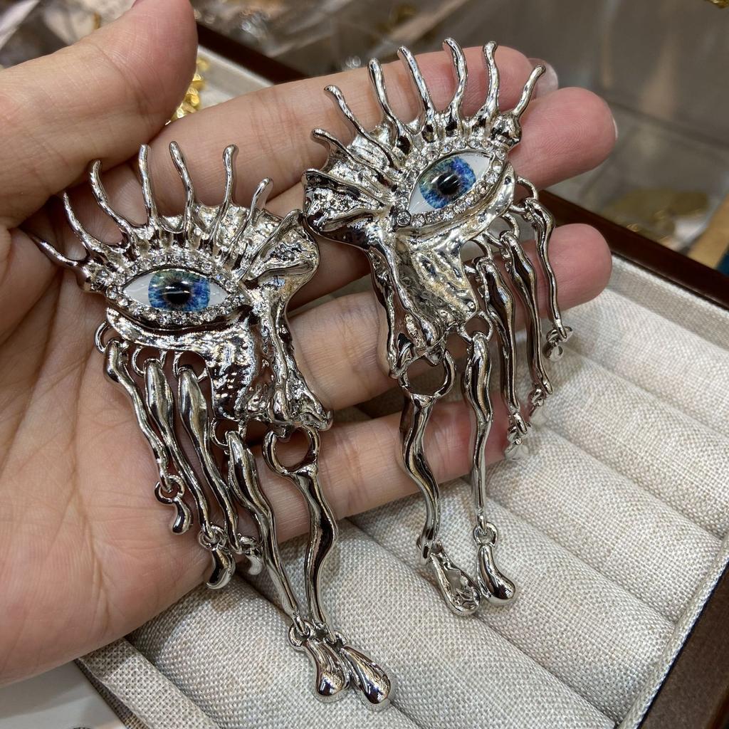 Xia Pa Rui Li Eye Earrings Exaggerated Blue Eye Earrings Women'S Retro Fringed Copper Plated Real Gold Color Retention Earrings