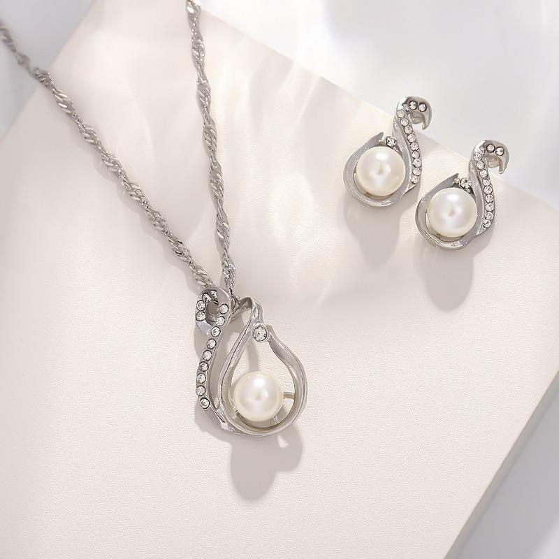 Pearl Butterfly Jewelry Set Oil Drop Butterfly Charm Pearl Bracelet Earrings Necklace Girls Jewelry Set