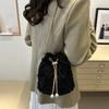 Niche design bucket bag spring and summer new drawstring burr women's bag messenger bag fashionable and simple shoulder bag