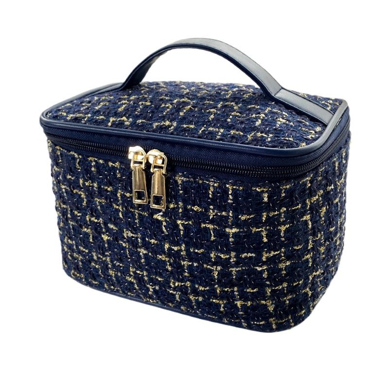 Korean-style Large-Capacity Cosmetic Bag, Niche Design Portable Makeup Case with Handles, Cute Toiletry Organizer for Travel