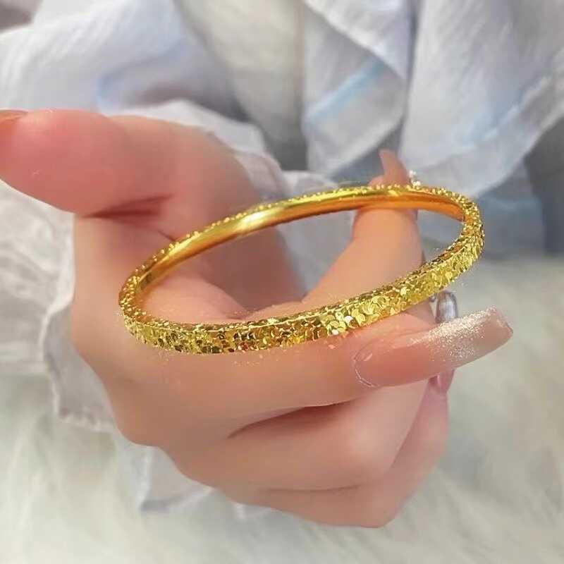 Gold-Plated Icy Bangle: Women's High-End Luxury Bracelet Accessory