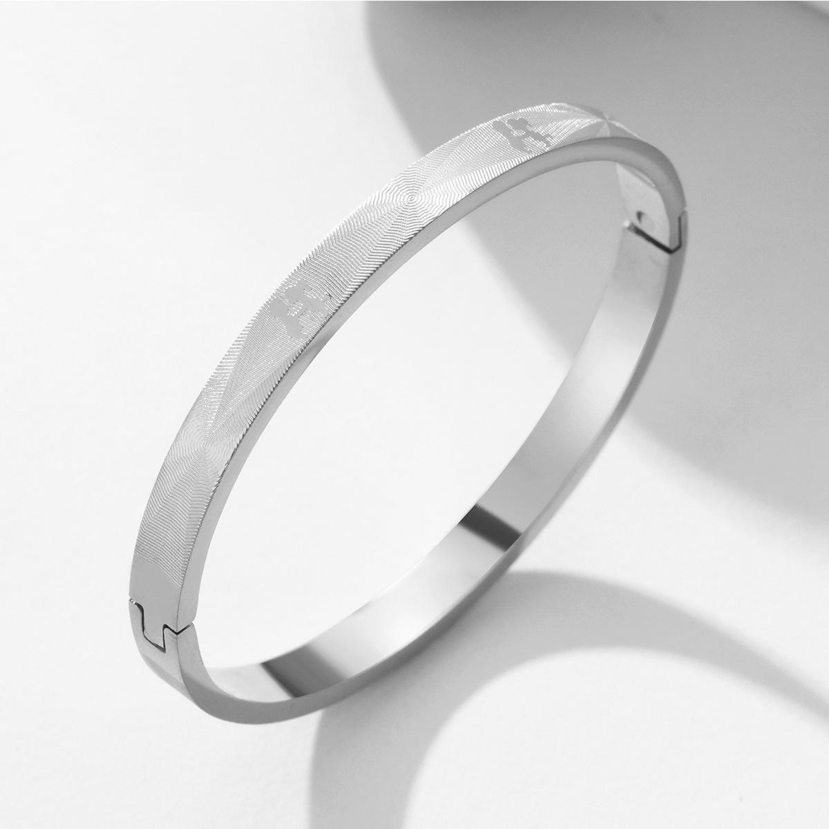 New titanium steel bracelet creative corrosion boy child buckle couple bracelet stainless steel jewelry