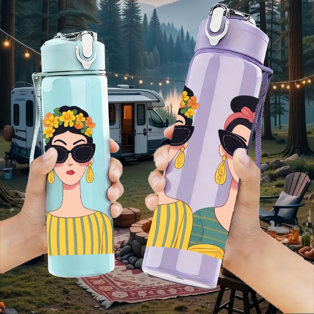 1PC Two Ladies Sunglasses Portrait 750ml Color Plastic Sports Water Bottle Leakproof Flip Straw Lid For Sports Office Home Use