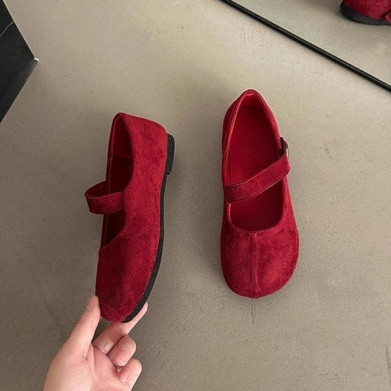 Outono com saia sapatos Mary Jane de sola macia novo vermelho retrô bico redondo boca rasa sola plana sapatos únicos mulheres
