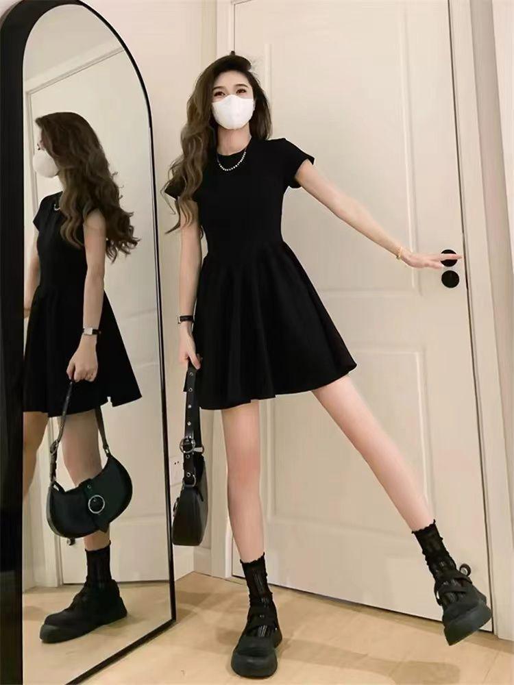 Black Elegant Women's Summer 2026 French Hepburn Style Petite Slimming Short Dress