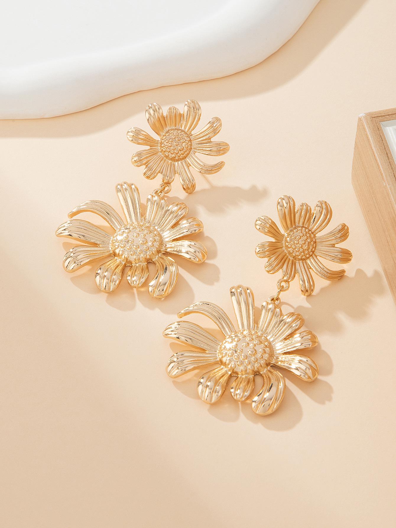 

Ретро Металлические Серьги-Гвоздики с Подсолнухом для Женщин - Большой Размер, Европейский и Американский Стиль золотой