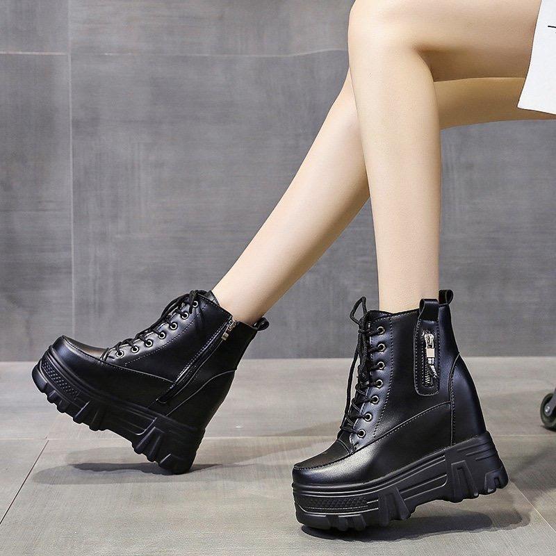 New Women's Thick Soled Ankle Boots 2024 Winter Thick Soled Casual Sports Shoes High Top Leather Lace Up Short Boots