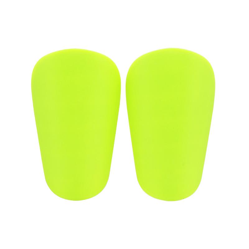 מגני שוקיים לכדורגל וגרבי ספורט גבוהים עם מגני שוקיים וכף רגל, חוצי גבולות