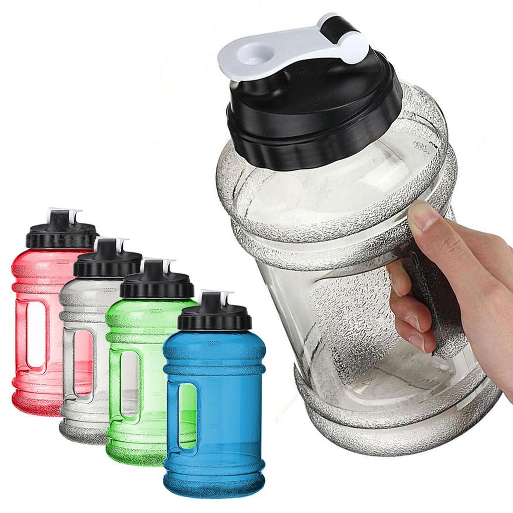 Удобная бутылочка для спорт зала. Спортивный бачок для воды. Форма бутылки воды в цилиндре. Бутылка для воды из Кореи. VP Water Bottle 2.2l (черная).