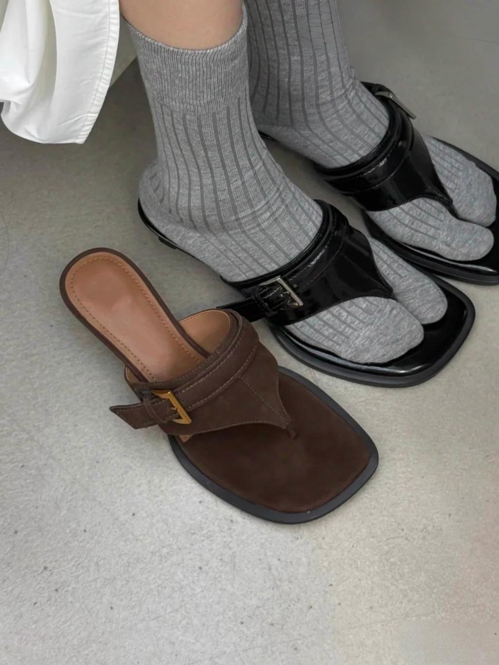 

Women s shoes niche design toe cool slippers 2025 summer new wear flip-flops slippers thin heels retro lazy shoes 40