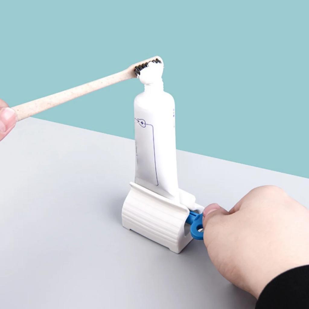 Lazy Toothpaste Roller Squeezer Toothpaste Clamp Facial Cleanser Hand Cream Storage Rack Squeezer Non Dirty Hands