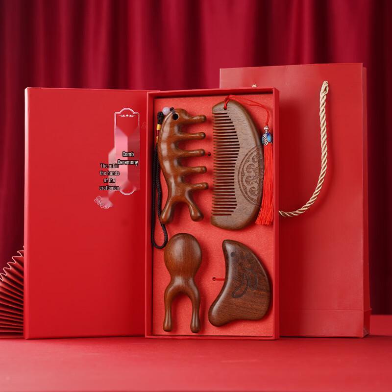 

Sandalwood Comb Gift Set