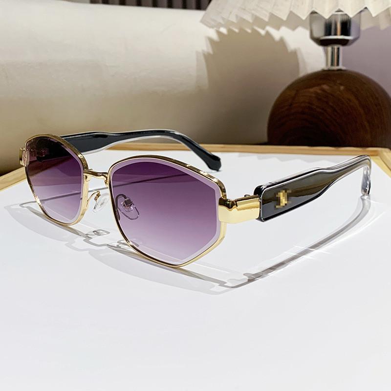 

Retro Polygon Sunglasses Women Uv400 Metal Frame Travel Sun Protection For Fashionistas DoubleGray