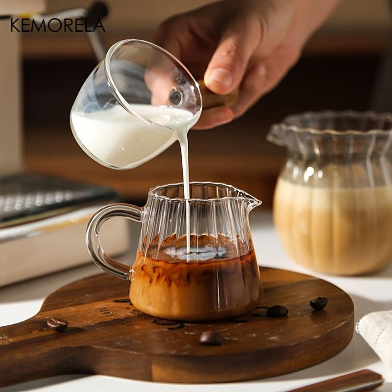 KEMORELA 1 Stück Retro Gestreiftes Glas Mini Kaffeetasse Spülmaschinenfest Milchkännchen Messbecher für Kaffeeextraktion