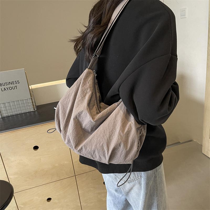 Einfarbige Umhängetasche Studenten Schultertasche mit großer Kapazität Damen Hobo-Tasche