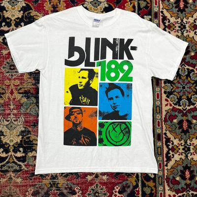 Titre: T-shirt Vintage du Groupe Blink-182 Pop Punk Rock Graphique Années 2000 Taille M