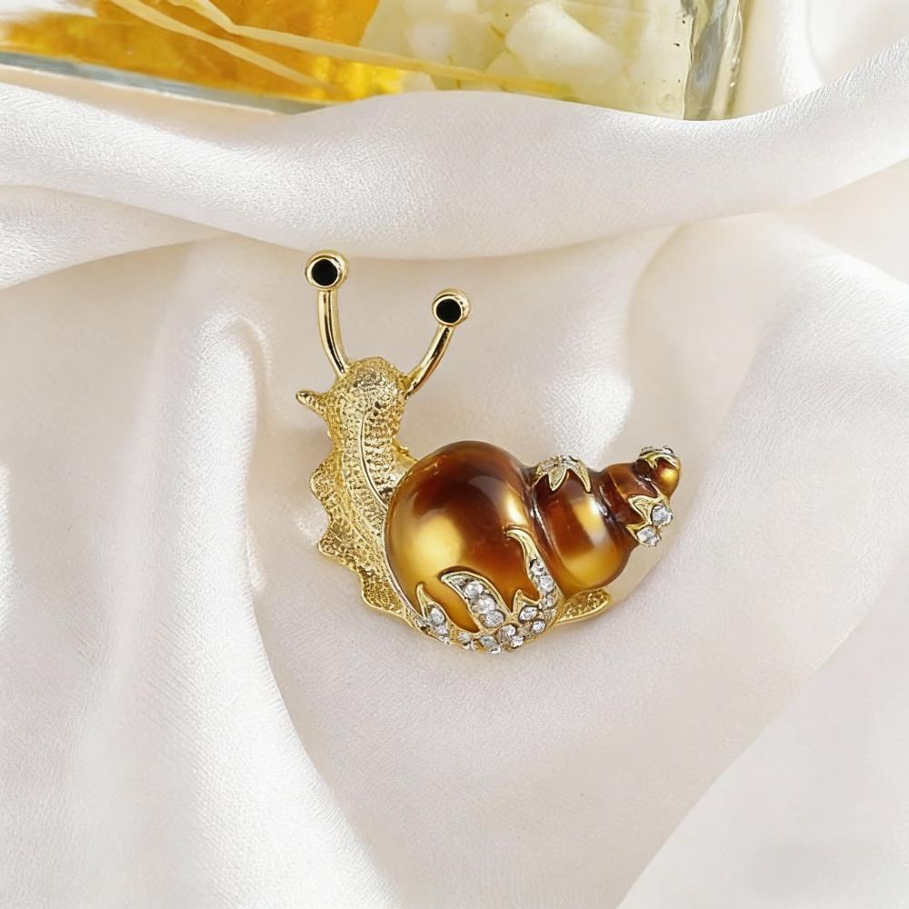 Rhinestone Simulated Snail Design Brooch Suit Coat Clothing Accessories Holiday Party Couple Gifts Elegant Charm Multi-Scene Pin