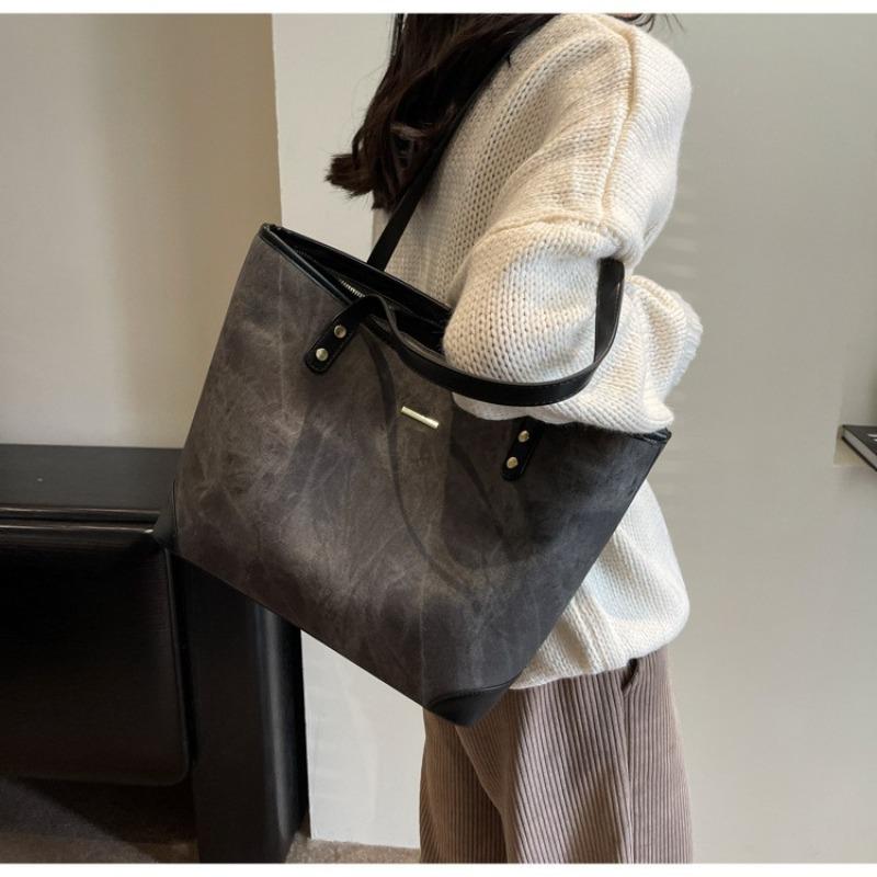 

Premium commuter tote bag fashionable versatile big bag women s 2 new college students class shoulder bag темно-коричневого