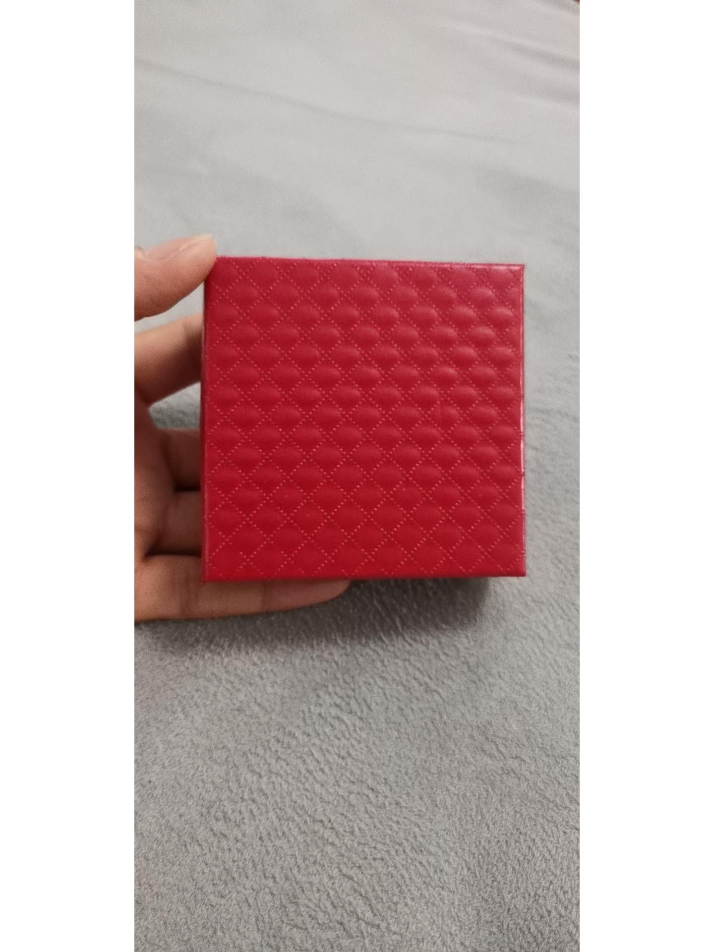 

Поднимите свой летний стиль с помощью ожерелья с кулоном в виде сердца Moonlight Dazzle - шикарного подарка на Циси, идеально подходящего для вашей девушки.