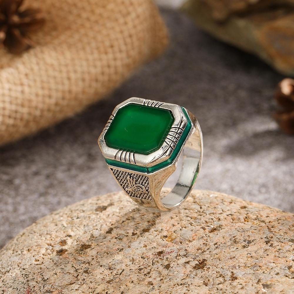 New Green Gem Zinc Alloy Ring For Men Fashion Trend Zircon Geometric Finger Ring Male Vintage