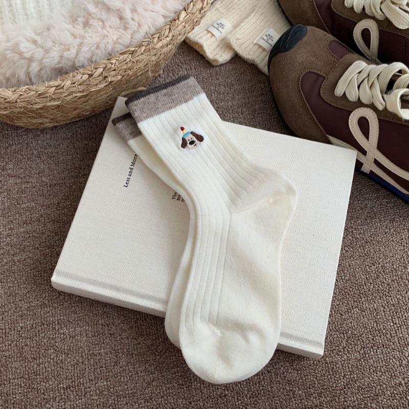 

Female Spring and Autumn Fashion New Cartoon Tube Stack Socks 1 pair молоко, білий колір