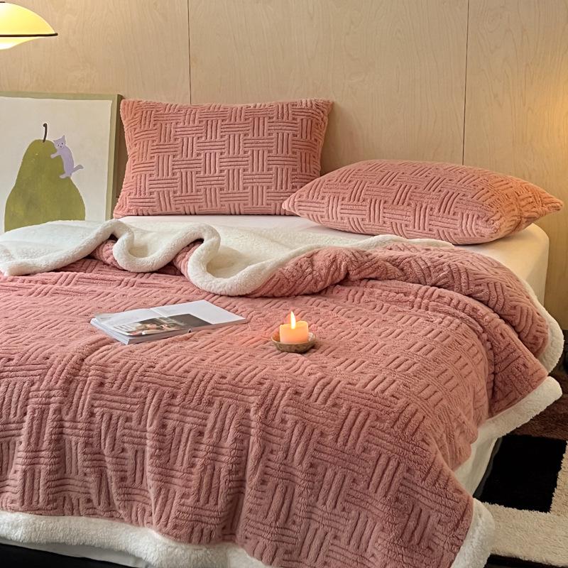2025 Winter Thickened Double-Sided Lambswool Blanket for Dormitories and Offices