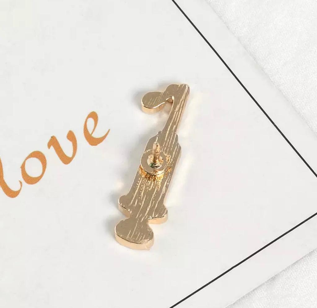 Neue Emaille Pin Spritze Doktor Krankenhaus Metall Stecker Geschenk Geburtstag 1 Stück