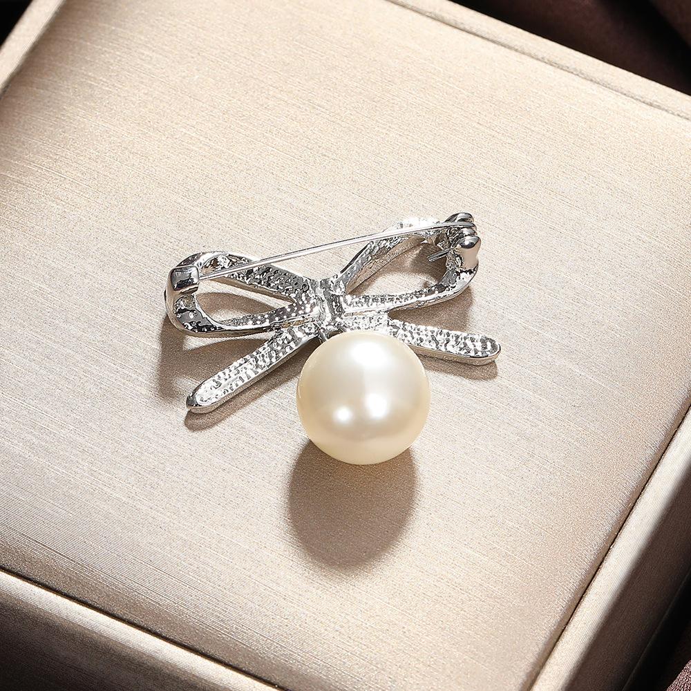 Small Brooch, Bow, Anti-light Brooch, High-end Chest Seam-free Shirt, Anti-light Button Pin.