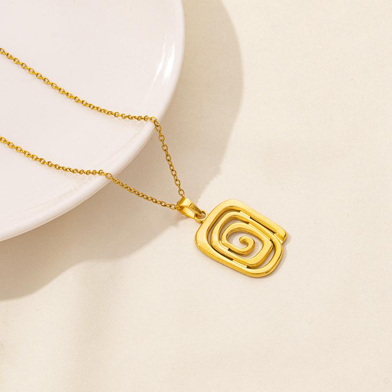 No Fade Stainless Steel Ocean Animal Necklaces For Women Men Accessories Real Gold Plated Shark Fish Tail Turtle Pendant Jewelry