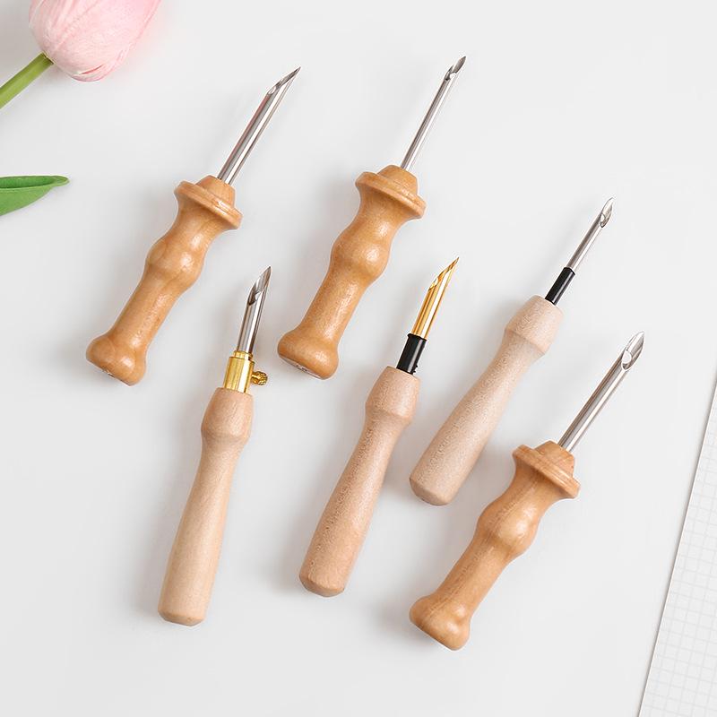 Wooden Handle Russian Punch Needle Tool with Gold-Plated Head for Chunky Yarn Embroidery