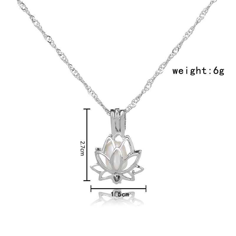 Luminous Stone Lotus Pendant Necklace, Women'S Simple And Fashionable Accessory, Popular Lotus Necklace