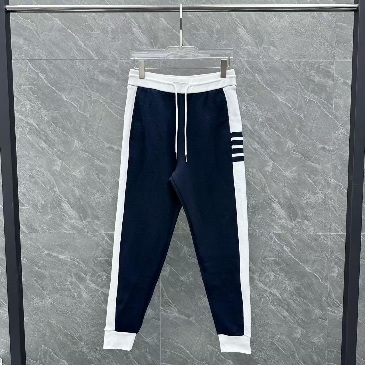 

Unisex Autumn/Winter Color-Block Zip Hoodie & Sweatpants with Side Four-Bar Design L