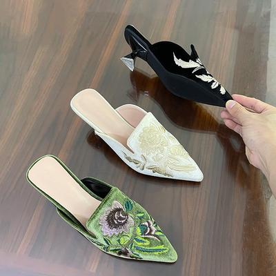 Embroidery Half Drag Women's Shoes New Embroidery Flower Retro Half Drag Fashion Pointed Flat Bottom Sandals Women's Shoes
