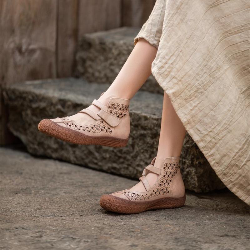 Mode Damen Sandalen 2025 Neue Sommer Retro Handgefertigte Damenschuhe Leder Weicher Boden Mama Sandalen Leicht Hohles Design Lässige Sandalen