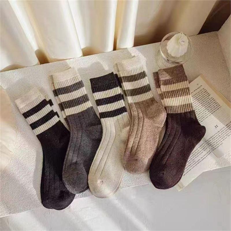 Mori Style Damen Mid-Calf Socken - Japanisch & Koreanisch Inspiriert Vielseitiger College-Stil