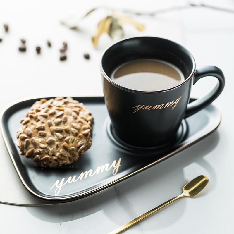 Gold Rim Ceramic Coffee Mug Tumbler Tea Cup and Saucer Set Porcelain Gold Spoon Mugs Cute Bone China Dessert Cups Tea Sets