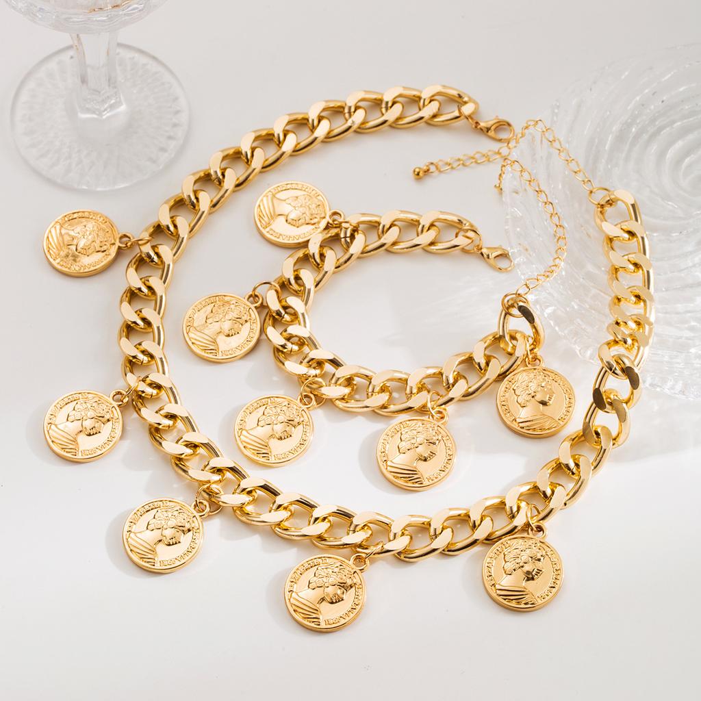 European and American jewelry retro metal coin pendant fringed necklace fashion queen image collarbone chain