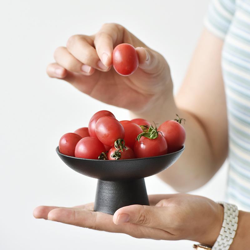 Retro Ceramic High-Footed Plate: Multifunctional for Meals, Fruits, Tea, Desserts, Salads, and More