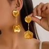 Tredimensjonale øredobber med dusker av imiterte perler Metalltekstur Allsidig Personlighet Mote Pendler Fest Kvinnelige Dekorasjoner