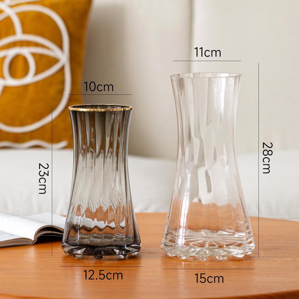 Elegant Small Glass Vase for Fresh Flowers - Perfect for Living Room or Dining Table Decor