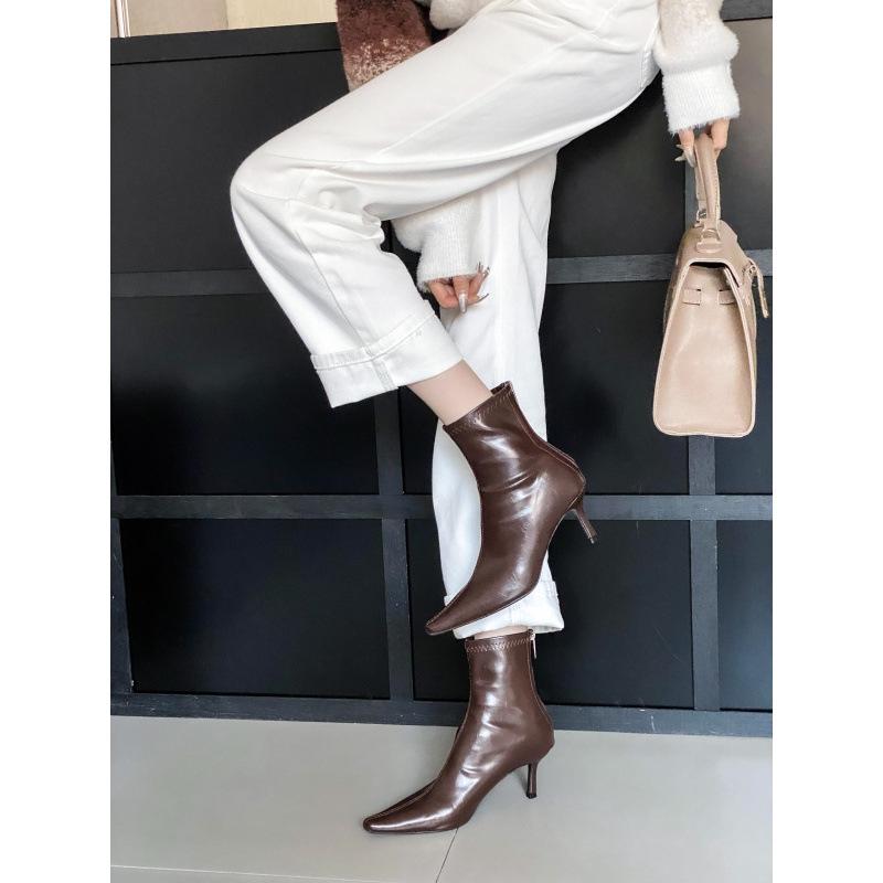 

Осень 2025 новая модель острый носок тонкий каблук высокий каблук темперамент тонкий французская мода сексуальная красота женские интернет-знаменитости короткие сапоги 40 темно-коричневого