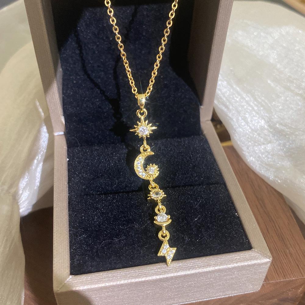Ins-Style Star & Moon Tassel Necklace: Korean Minimalist Clavicle Chain
