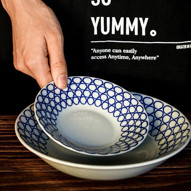 1pc Japanese Style High Temperature Underglaze Color Ceramic Dish, Round Hand-painted Porcelain Tableware for Home Restaurant 4 Style